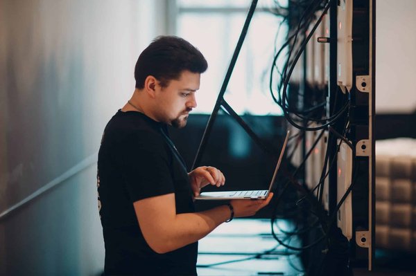 Assistance informatique pour le développement et la sécurité d’une entreprise