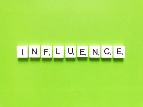 Les formations en marketing d'influence pour développer votre visibilité sur les réseaux sociaux